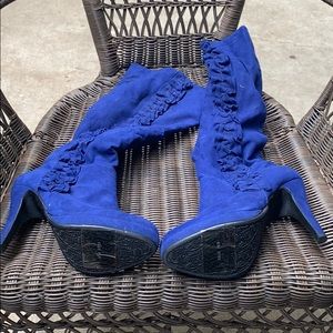 JustFab sexy four inch blue suede heel boots